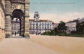 Triest, Rathaus und Piazza grande - Triest - alte historische Fotos Ansichten Bilder Aufnahmen Ansichtskarten 