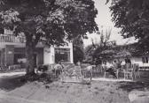 Cafe Bernold -  Das Platzl mit Gastgarten - Villach - alte historische Fotos Ansichten Bilder Aufnahmen Ansichtskarten 