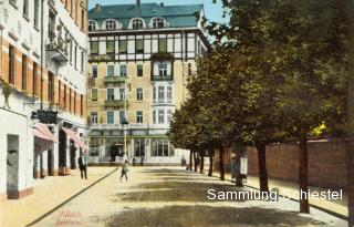 Postgasse mit Parkhotel, um 1915 - Villach - alte historische Fotos Ansichten Bilder Aufnahmen Ansichtskarten 