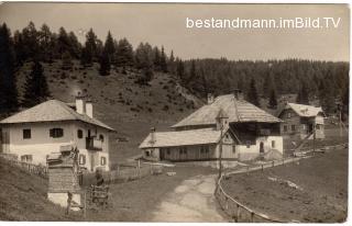 Flattnitz - Pfarrhof, Mineral-/Arnikabad, Amtshaus - Glödnitz - alte historische Fotos Ansichten Bilder Aufnahmen Ansichtskarten 