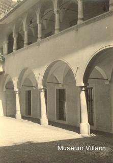 Im Paracelsus-Hof - Villach-Innere Stadt - alte historische Fotos Ansichten Bilder Aufnahmen Ansichtskarten 