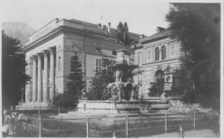 Innsbruck, Leopoldsbrunnen und Stadttheater - alte historische Fotos Ansichten Bilder Aufnahmen Ansichtskarten 