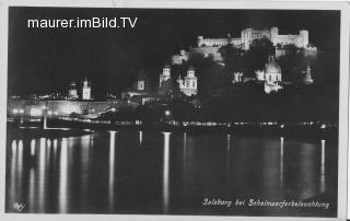 Salzburg bei Scheinwerferbeleuchtung - alte historische Fotos Ansichten Bilder Aufnahmen Ansichtskarten 