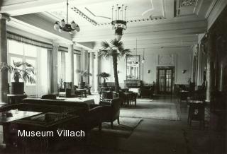 Hotelhalle, um 1912 - Europa - alte historische Fotos Ansichten Bilder Aufnahmen Ansichtskarten 