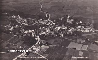 Luftbild über dem Ortskern - Villach Land - alte historische Fotos Ansichten Bilder Aufnahmen Ansichtskarten 