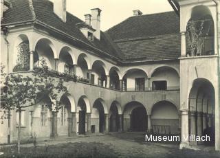 Hof der Musikschule - Villach - alte historische Fotos Ansichten Bilder Aufnahmen Ansichtskarten 