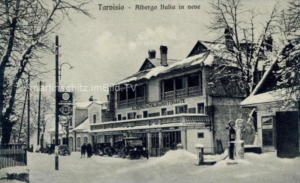 um 1935 - Tarvis, Ristorante Albergo und ESSO- Tankstelle