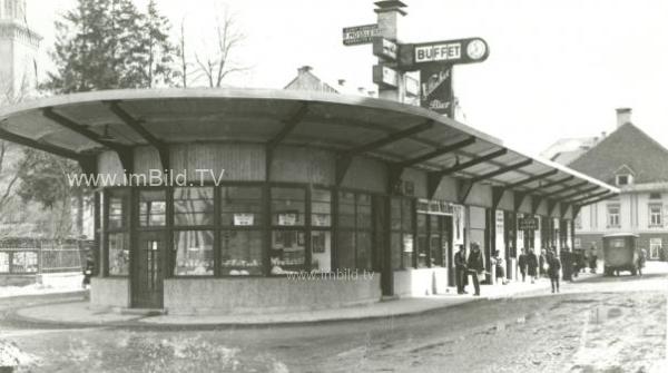 1930 (+/- 5 Jahre) - Busbahnhof auf dem Hans-Gasser-Platz